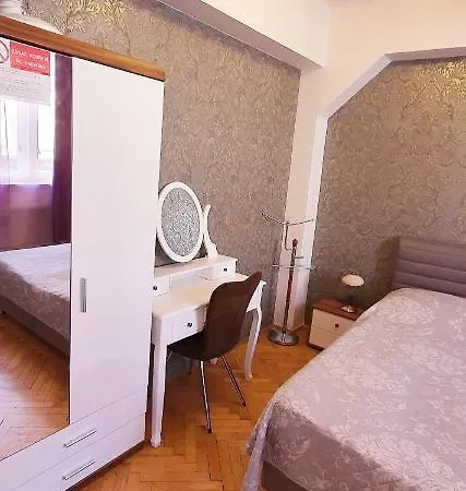 Old Town Square Apartment *